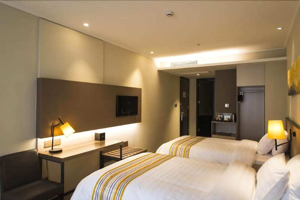 Шанхай: Home Inn North Bund