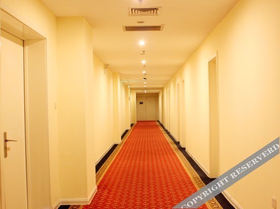 Вэйхай: Blue Sky Bihai Hotel (Weihai Huancuilou Park 12 Shuxiang Street)