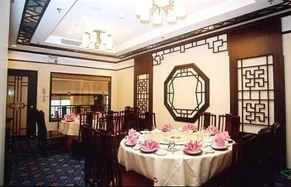Сиань: H Hotel (Xi'an Bell and Drum Tower Nanmenwai Northwest University Shuijing)