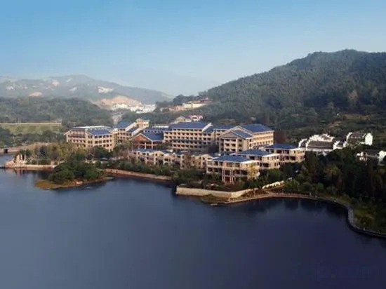 Нинбо: Donggu Lake Xiangshan New Century Hotel