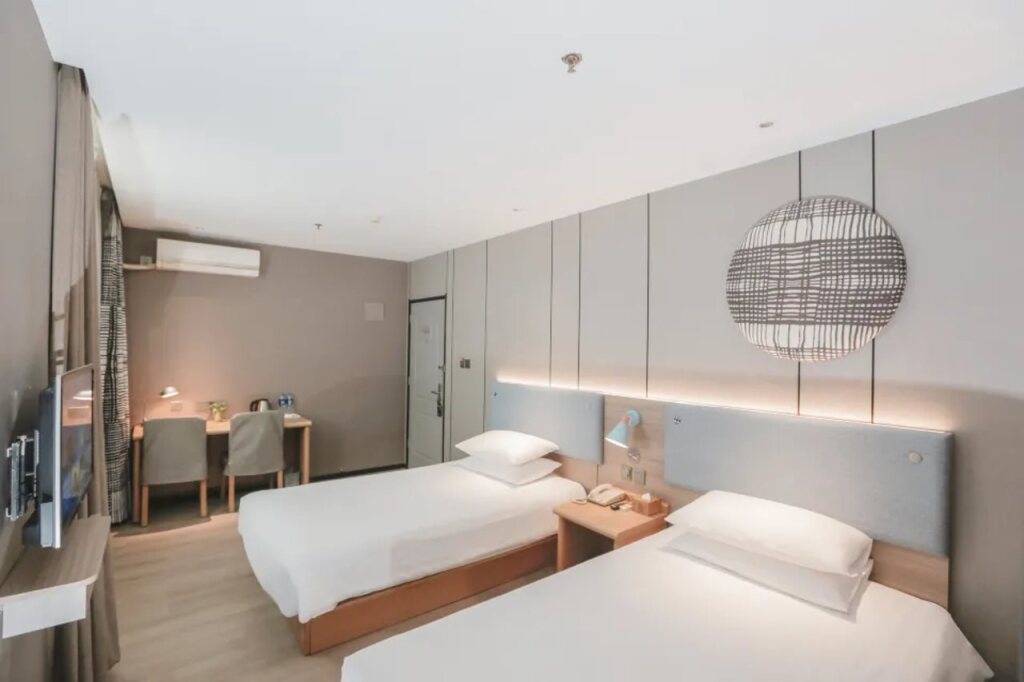 Янчжоу: Home Inn (Yangzhou West Gate of Slender West Lake Weiyang Road)