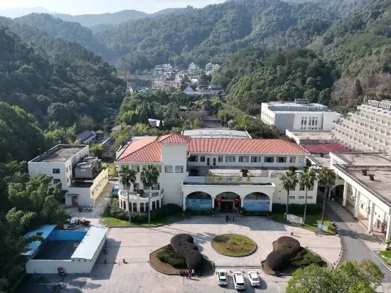 Цзюцзян: Xihai Hot Spring Holiday Hotel