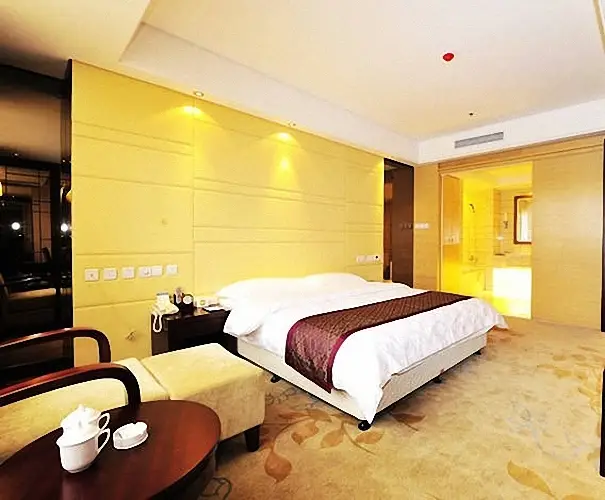 Линьи: Oriental Rihigh International Hot Spring Resort