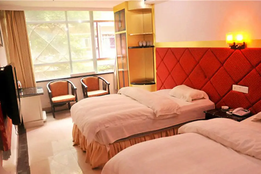 Zhuhai Times Convenience Hotel (Gongbei Port Fuhuali Branch) — фото 1