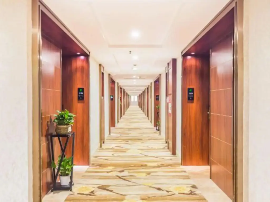 Фошань: Qiantu Business Hotel(San Shui Guang Chang Dian)