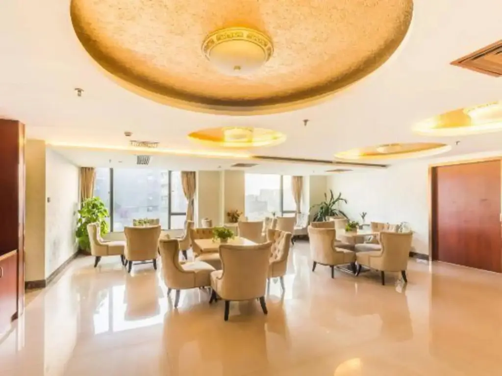 Фошань: Qiantu Business Hotel(San Shui Guang Chang Dian)