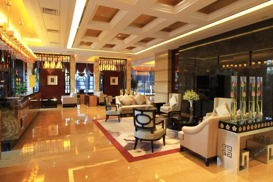 Чжанцзяган: Zhong Lian Yuehai International Hotel
