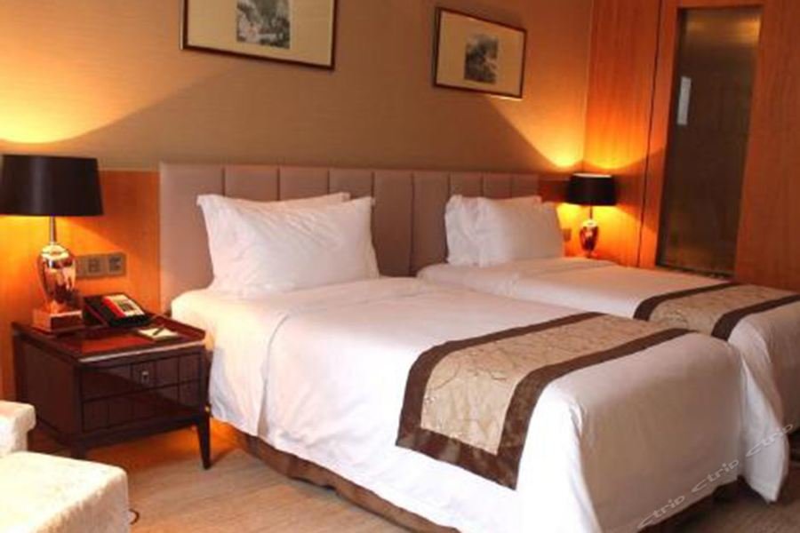 Чжанцзяган: Zhong Lian Yuehai International Hotel