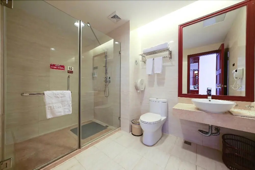 Шанхай: Vienna Hotel (Shanghai Hongqiao Airport Jiuxing)