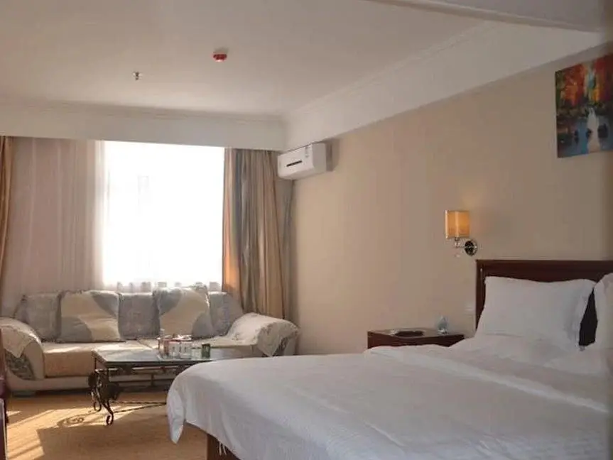 GreenTree Inn Dalian Airport Express Hotel — фото 1