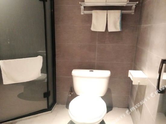 Яньчэн: HanTing Hotel (Yancheng Funing County Government Shanghai Road)