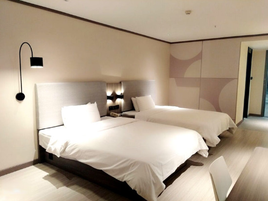 Яньчэн: HanTing Hotel (Yancheng Funing County Government Shanghai Road)