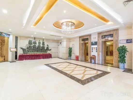 Тунжень: Jintan Square South Great Wall Hotel (Tongren Station Branch)