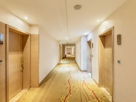 Тунжень: Jintan Square South Great Wall Hotel (Tongren Station Branch)