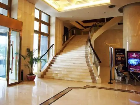 Bazhou Media Hot Spring Hotel — фото 1