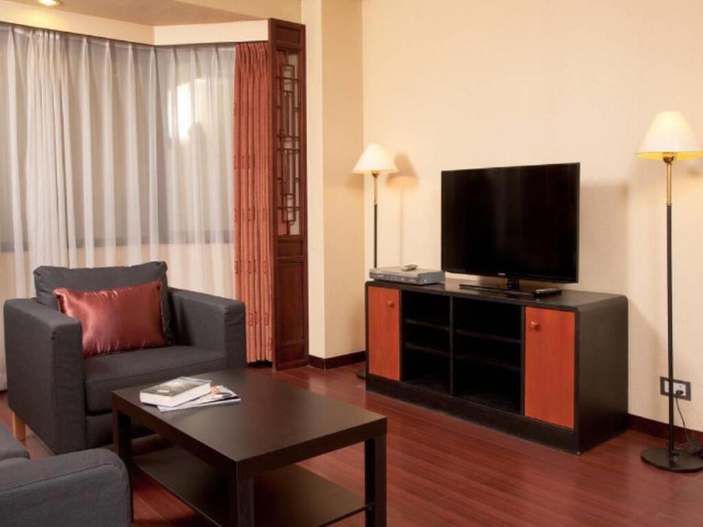 Пекин: Beijing HWA (Apartment) Hotel