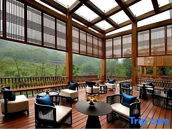 Hongzhushan Hotel — фото 1
