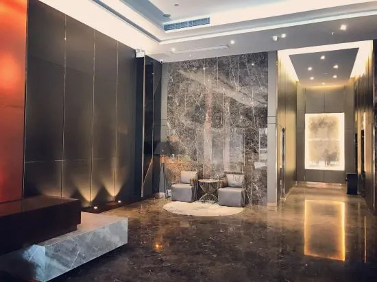 Фошань: Zhongying Hotel (Foshanxi Railway Station Luocun Subway Station)