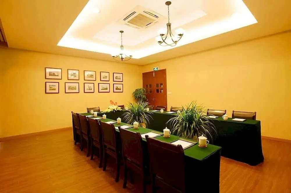 Ханчжоу: Zhejiang University, Yuanzheng Xixi Hotel