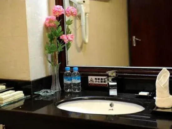 Гуйян: Guizhou Fengrun Karst Hotel (Jiaxiu Tower Qingyun Market Store)