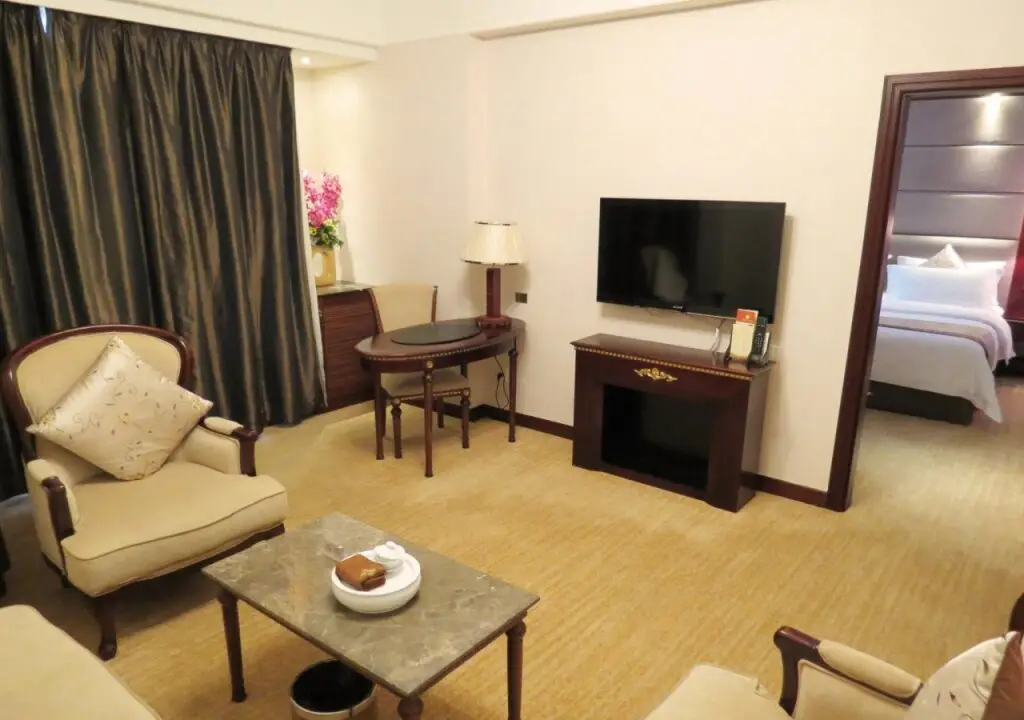RongJiang hotel — фото 1