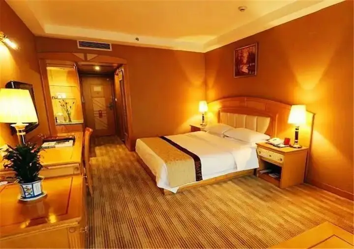 Лючжоу: Liuzhou Grand Hotel