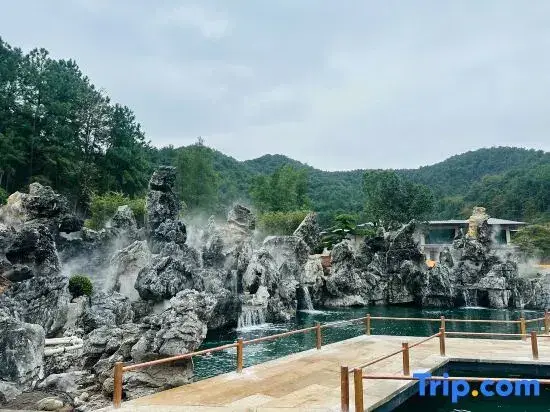 Нинбо: voco NINGBO DONGQIAN LAKE by IHG