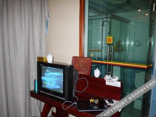 Шанхай: Super 8 Hotel (Shanghai Hongfangzi)