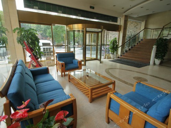 Шанхай: Motel 168 Long Wu Road Inn