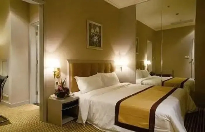 Шанхай: New Chalon Hotel