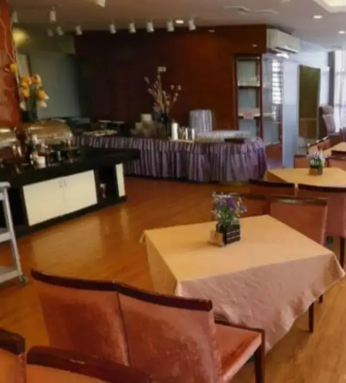 Шэньчжэнь: New Year Hotel