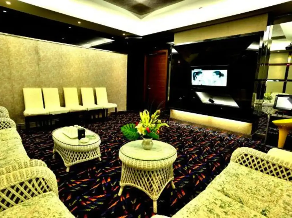Уси: Jinhu Hotel