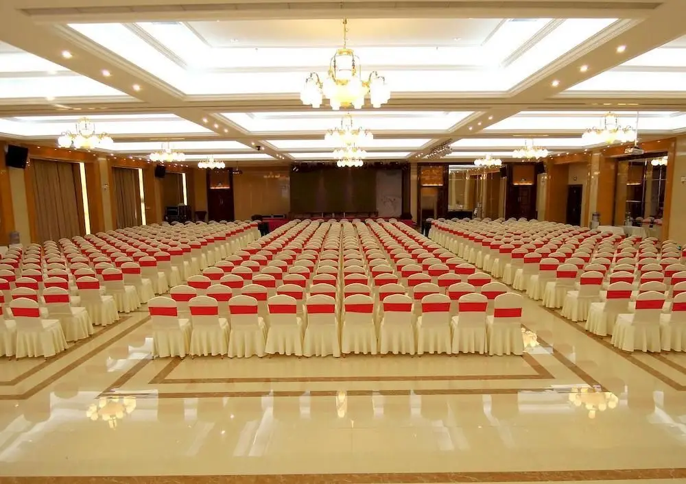 Уси: Rome Hotel