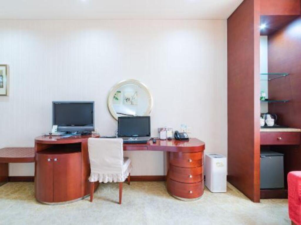 Синтай: Jinniu Grand Hotel