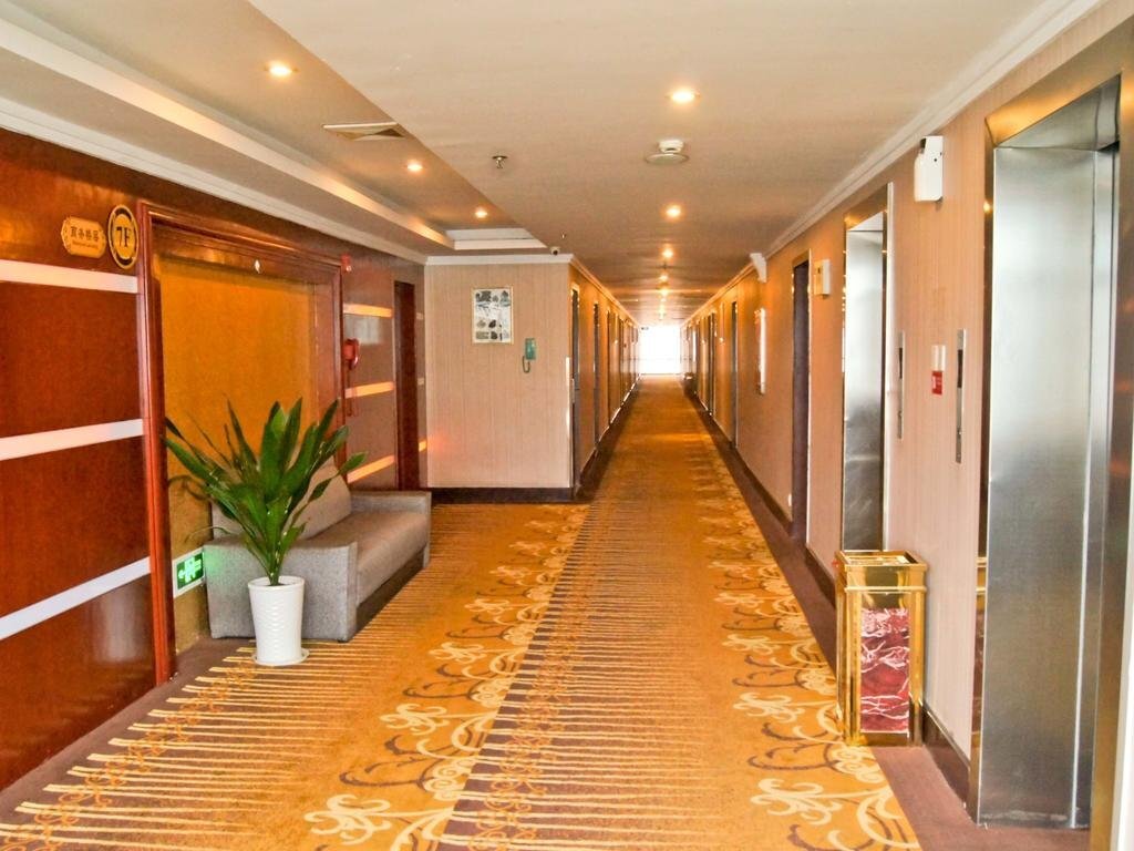 Юэян: Dongfanghong Ruika Hotel