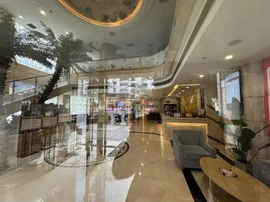 Цзуньи: Vienna Hotel (Zunyi Medical College Dalian Road Branch)