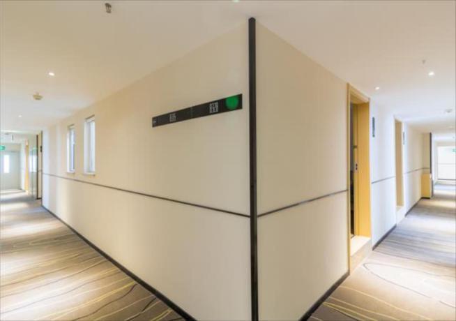 Циндао: City Comfort Inn Qingdao Yinhai Dashijie