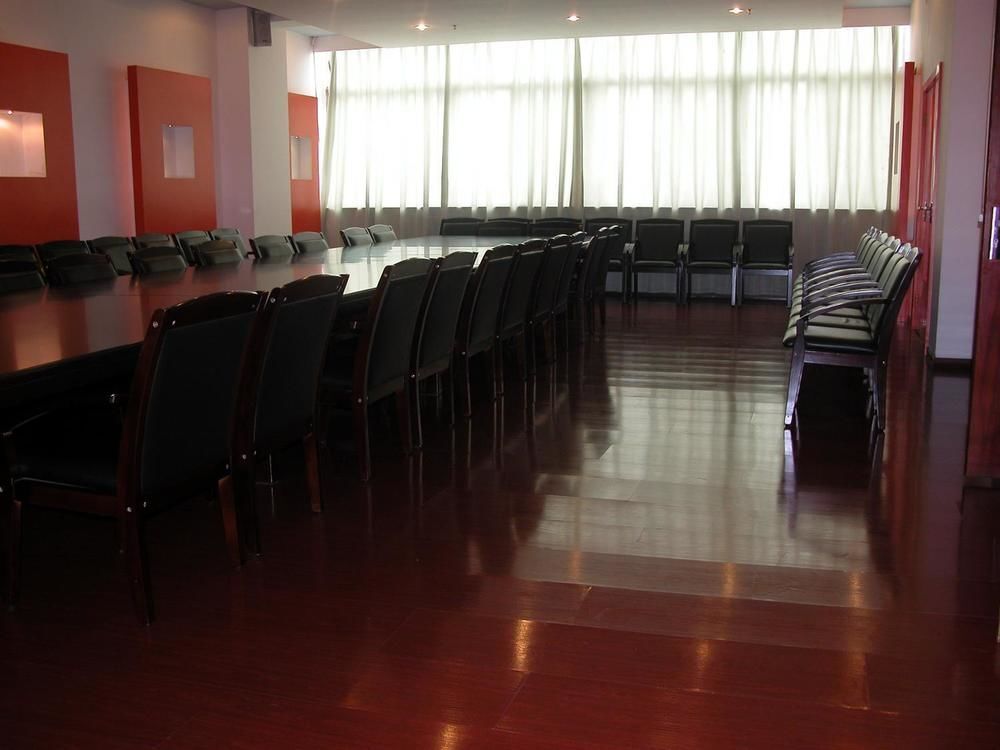 Кайфын: Kaifeng Dongjing Hotel