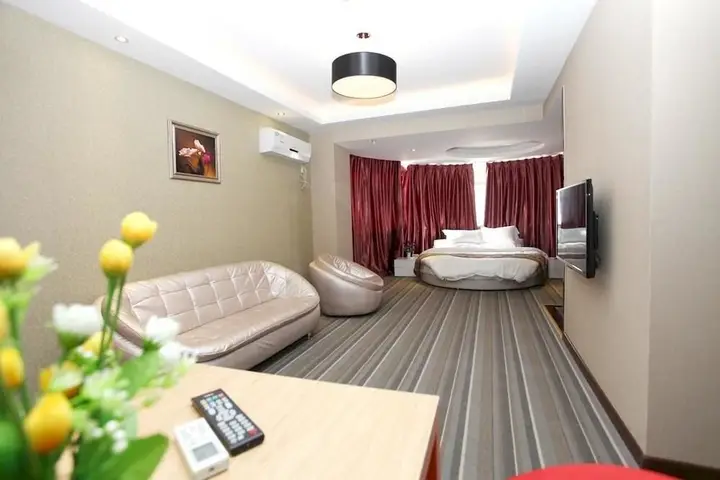 Чжэнчжоу: Super 8 Zhengzhou Jinshuilu Jingyilu