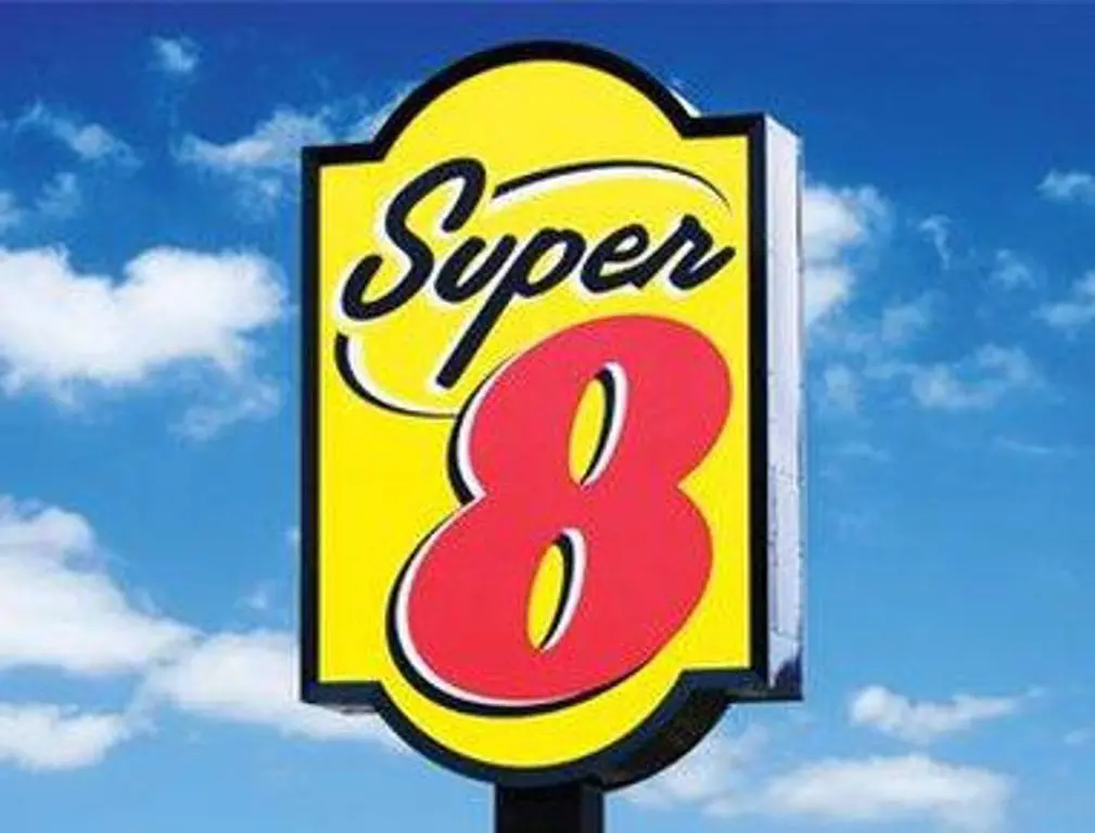 Чжунвэй: Super 8 Hotel Zhongwei Ren Min Square