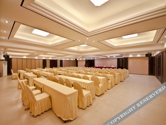 Фучжоу: Super 8 by Wyndham Fuzhou New West Passenger Station Univ.