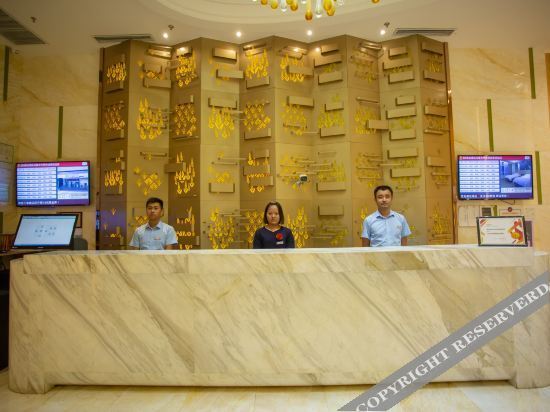 Super 8 Hotel Premier Urmqi High-speed Railway Station — фото 1