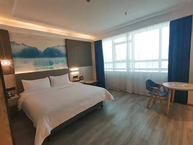 Шэньчжэнь: Hanting Hotel Shenzhen Longgang Nanlian Metro Station