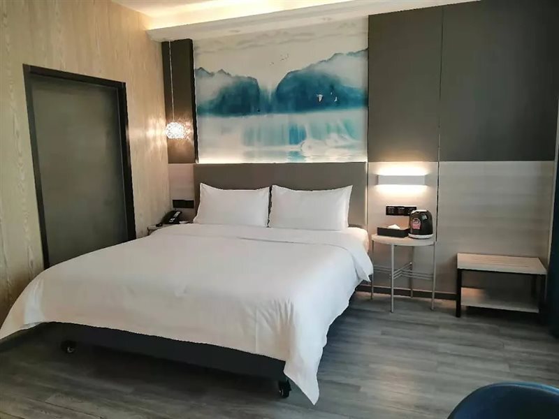 Шэньчжэнь: Hanting Hotel Shenzhen Longgang Nanlian Metro Station