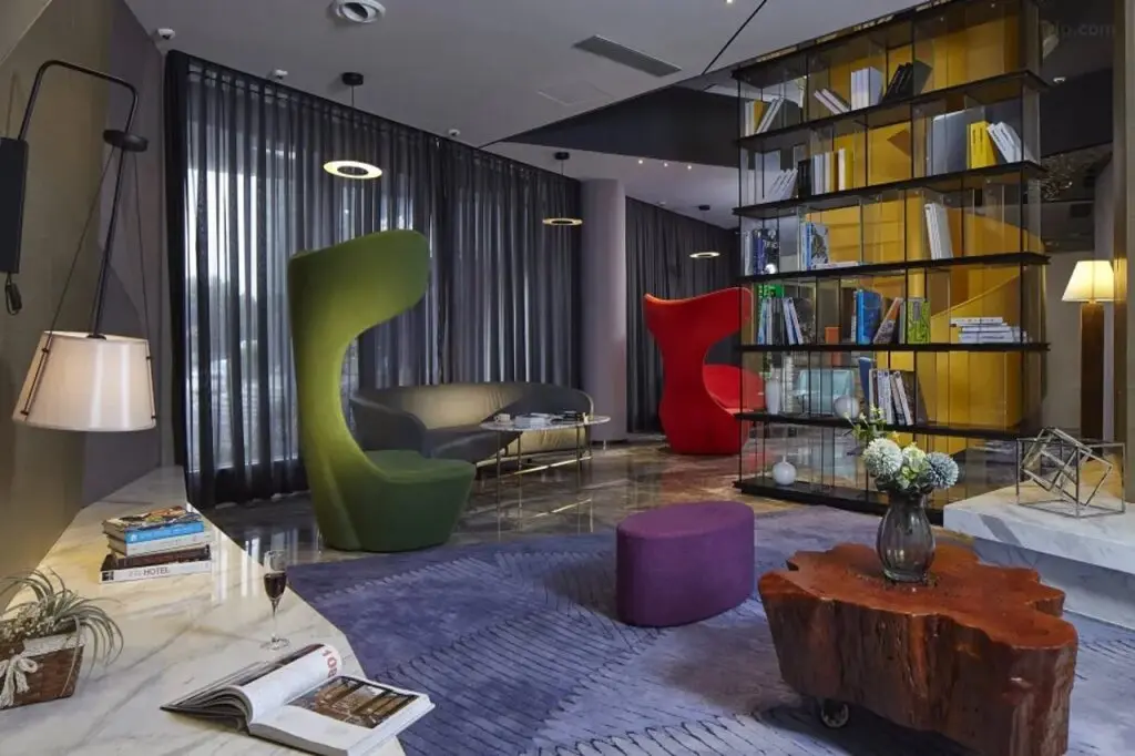 Янчжоу: Yitel (Yangzhou Qionghua Building, Ancient Canal, Dongguan Street)