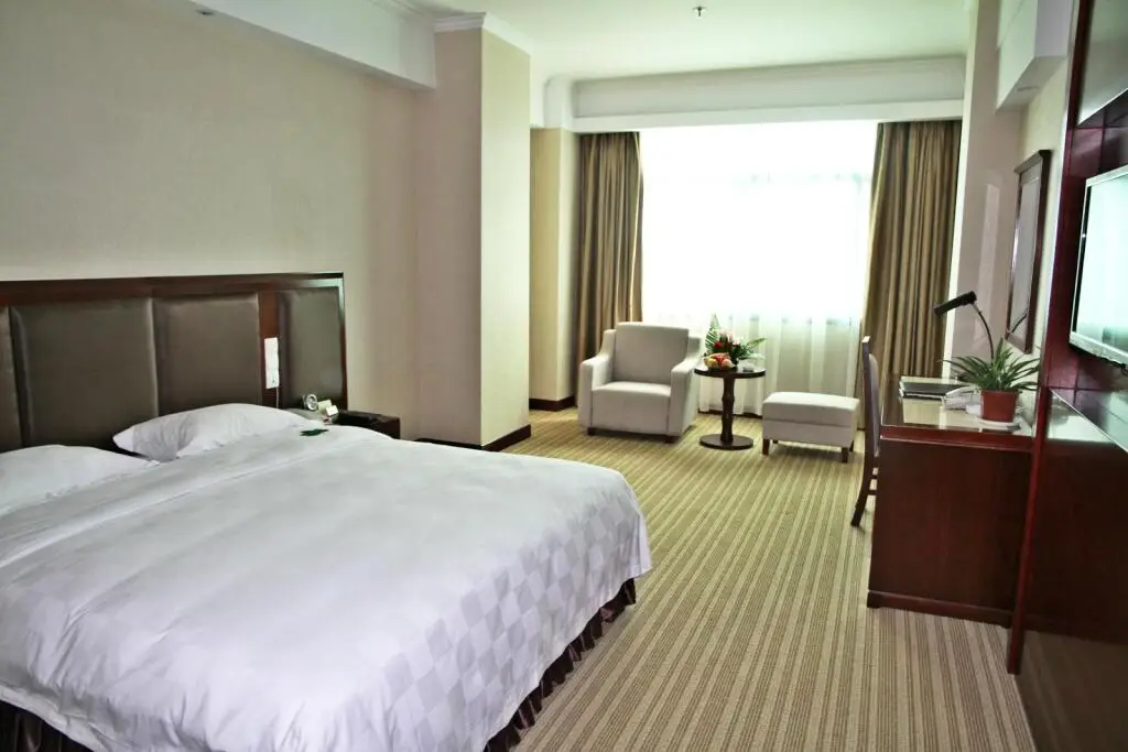 Yiyang Huatian Hotel — фото 1