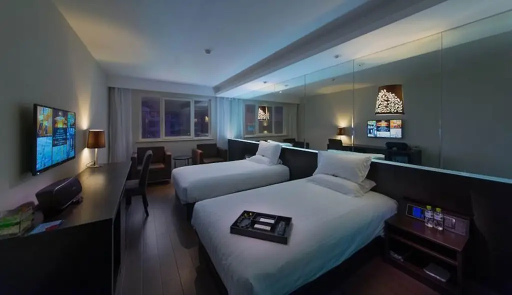 Циндао: Orange Hotel Select Qingdao Wusi Square