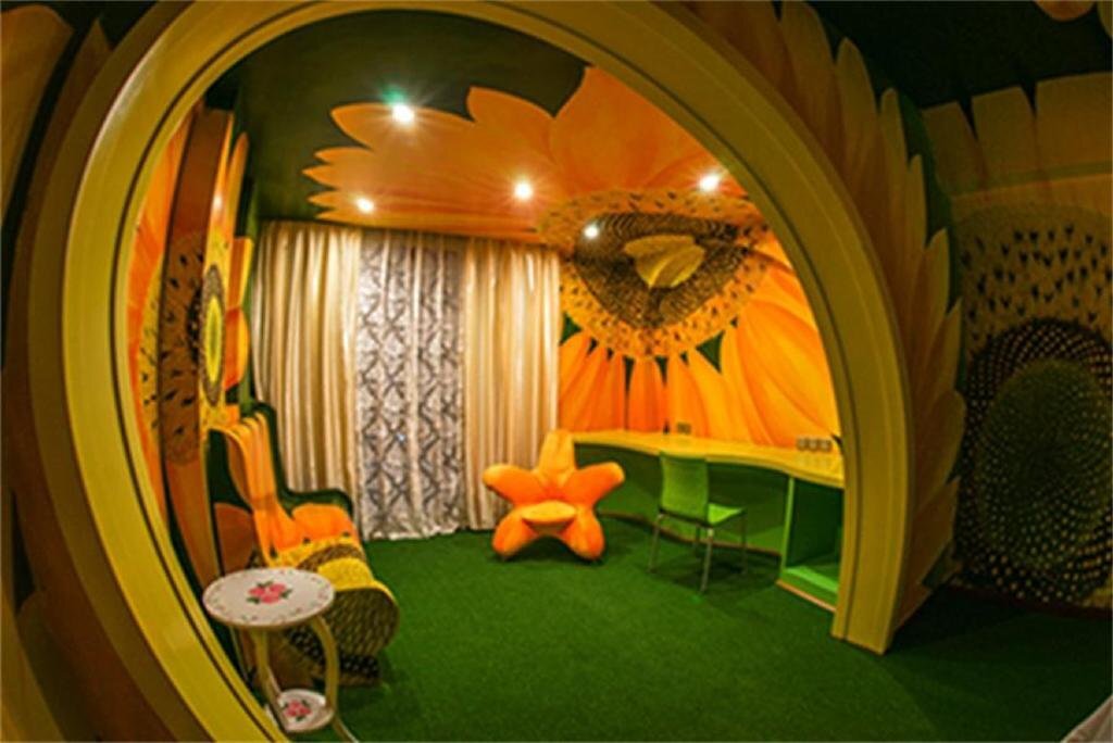 Чэнду: DREAM COLOR Theme Hotel