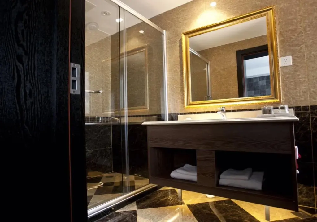 Пекин: Beijing Ruisi Shanhai Hotel