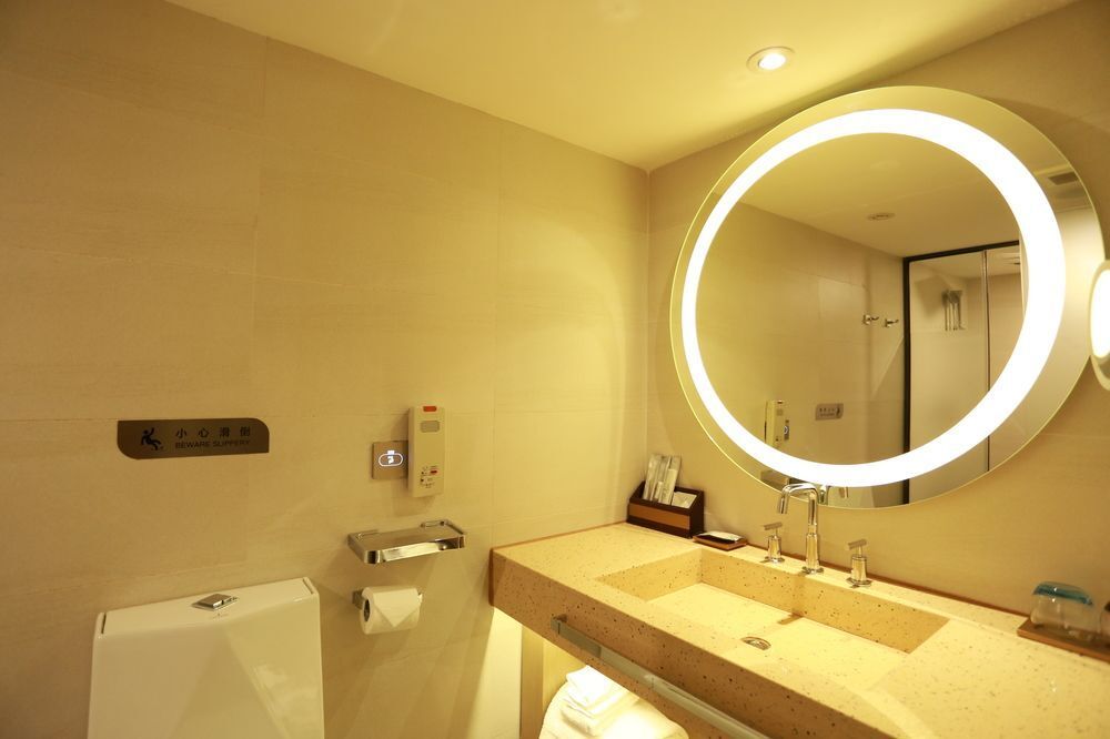 Гуанчжоу: Lavande Hotel Guangzhou Baogang Avenue BrandBuy Mall